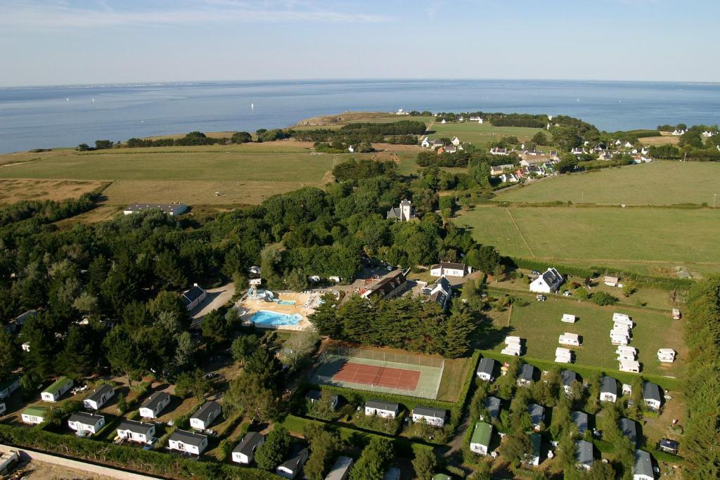 Hotel Camping Le Bordeneo Le Palais Exterior foto